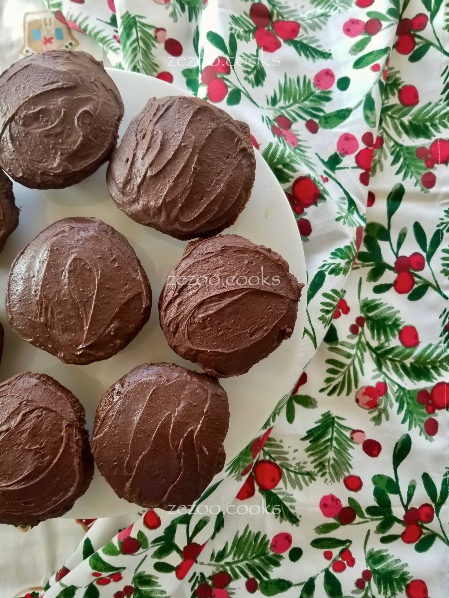 Chocolate gingerbread cupcakes with chocolate icing